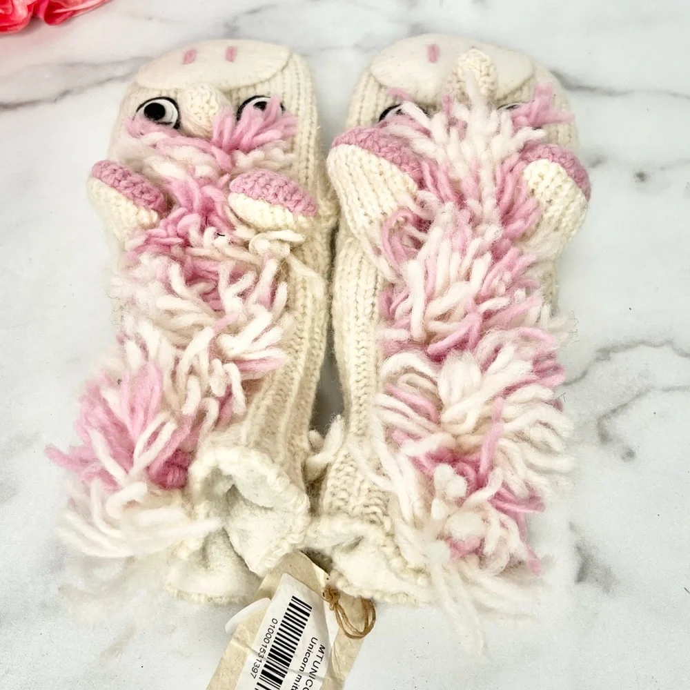 ❗️NWT❗️FLEECE LINED KNIT UNICORN MITTENS WOMEN OR KIDS